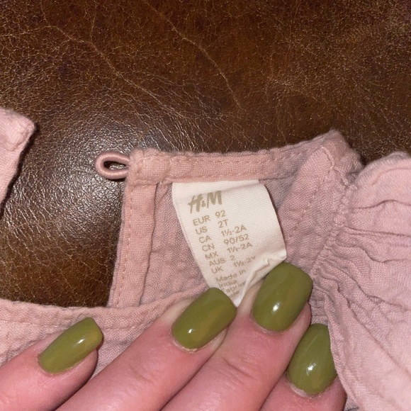 Never worn H&M pink summer dress for baby girl. Size 2 - Picture 3 of 3